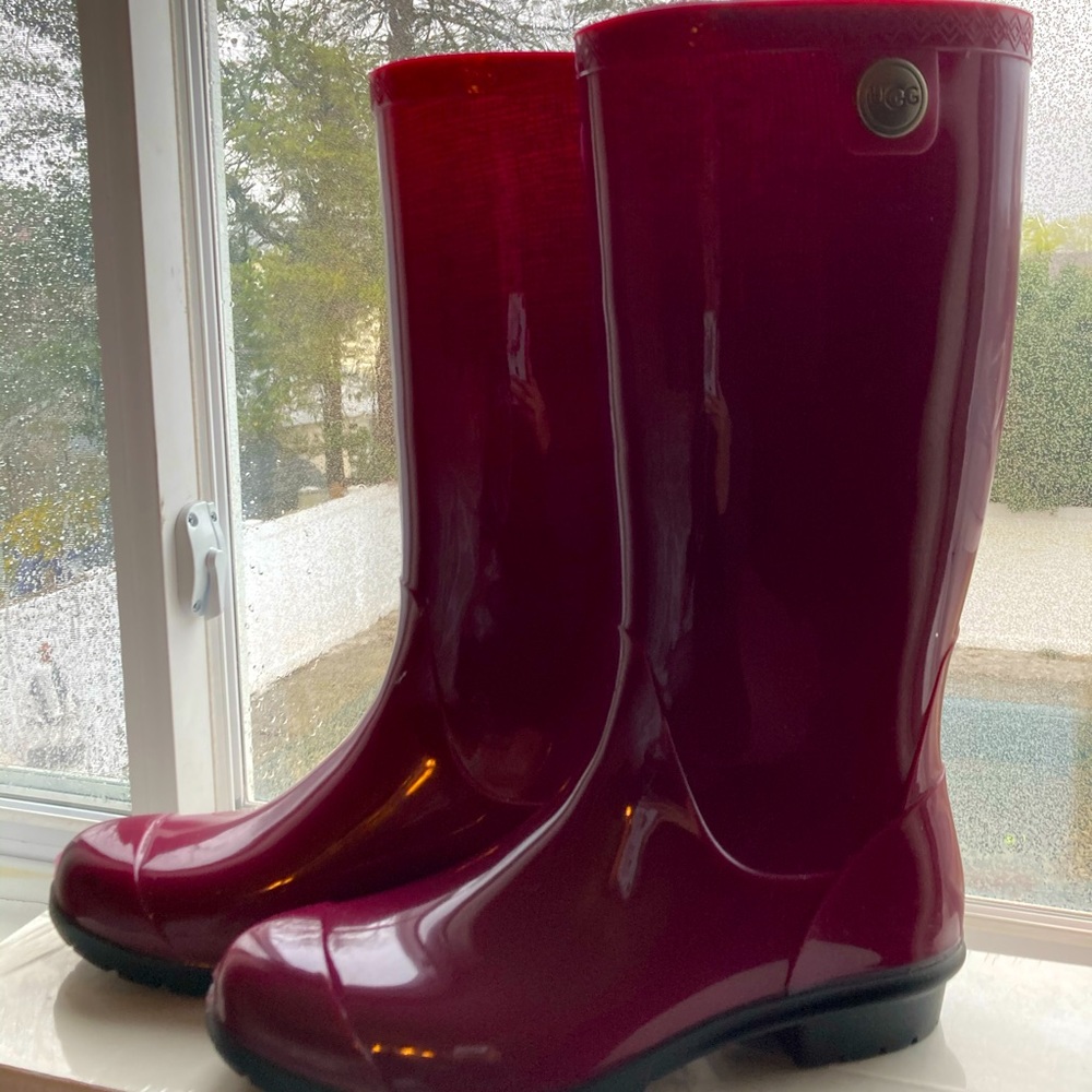 UGG Rainboots